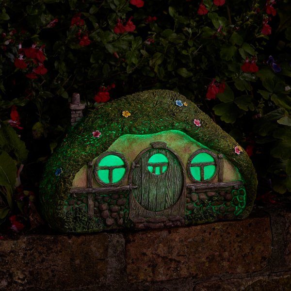 Maison de hobbit décoration jardin